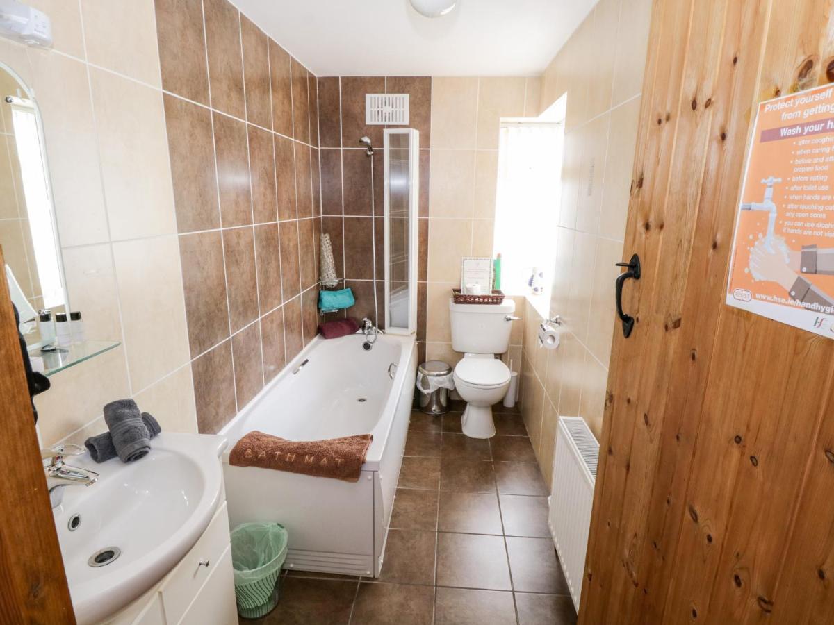 Prague House Villa Lettermore Екстериор снимка